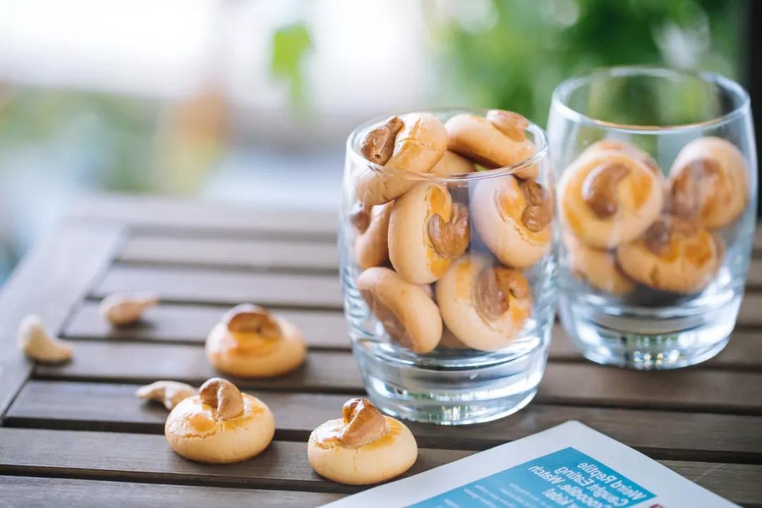 达人分享！腰果放置久了“一抹红尘”