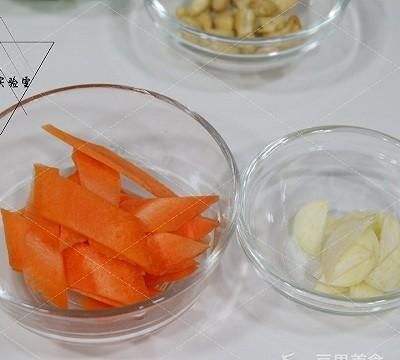 达人分享！腰果放置久了“夏花依旧”