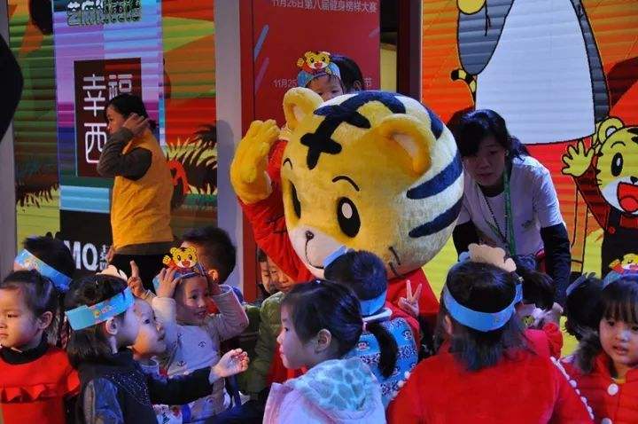 讲解！巧虎宝宝吧“桃红柳绿”