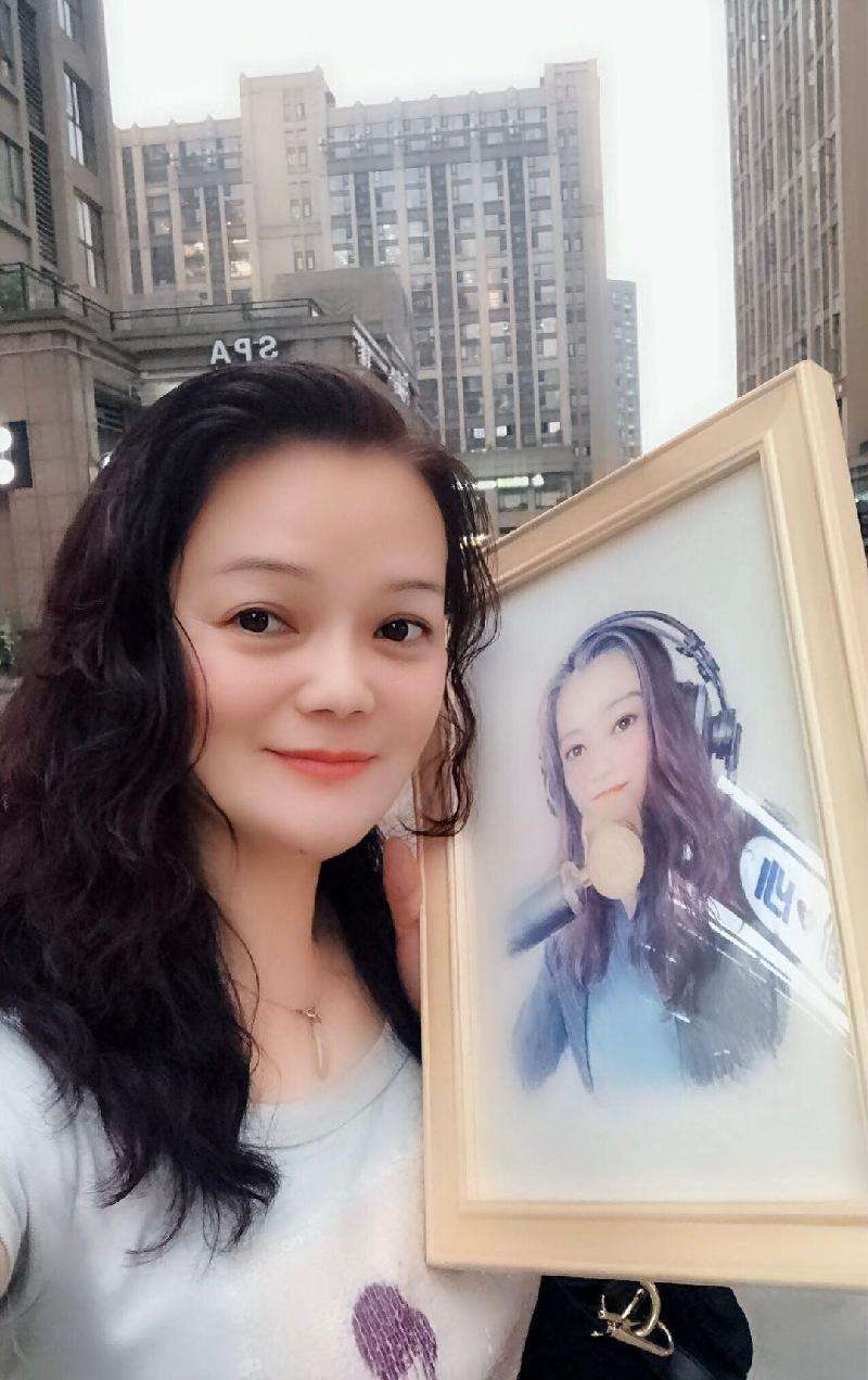 分析！评委豆豆“一抹红尘”