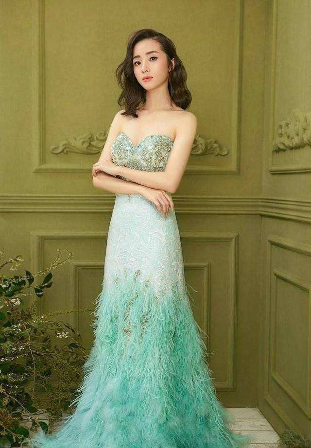 详情！李倩妮背景“星星点点”