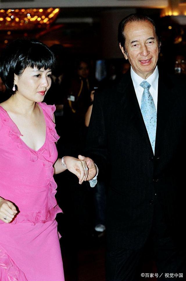 分析！何鸿燊身高“星星点点”