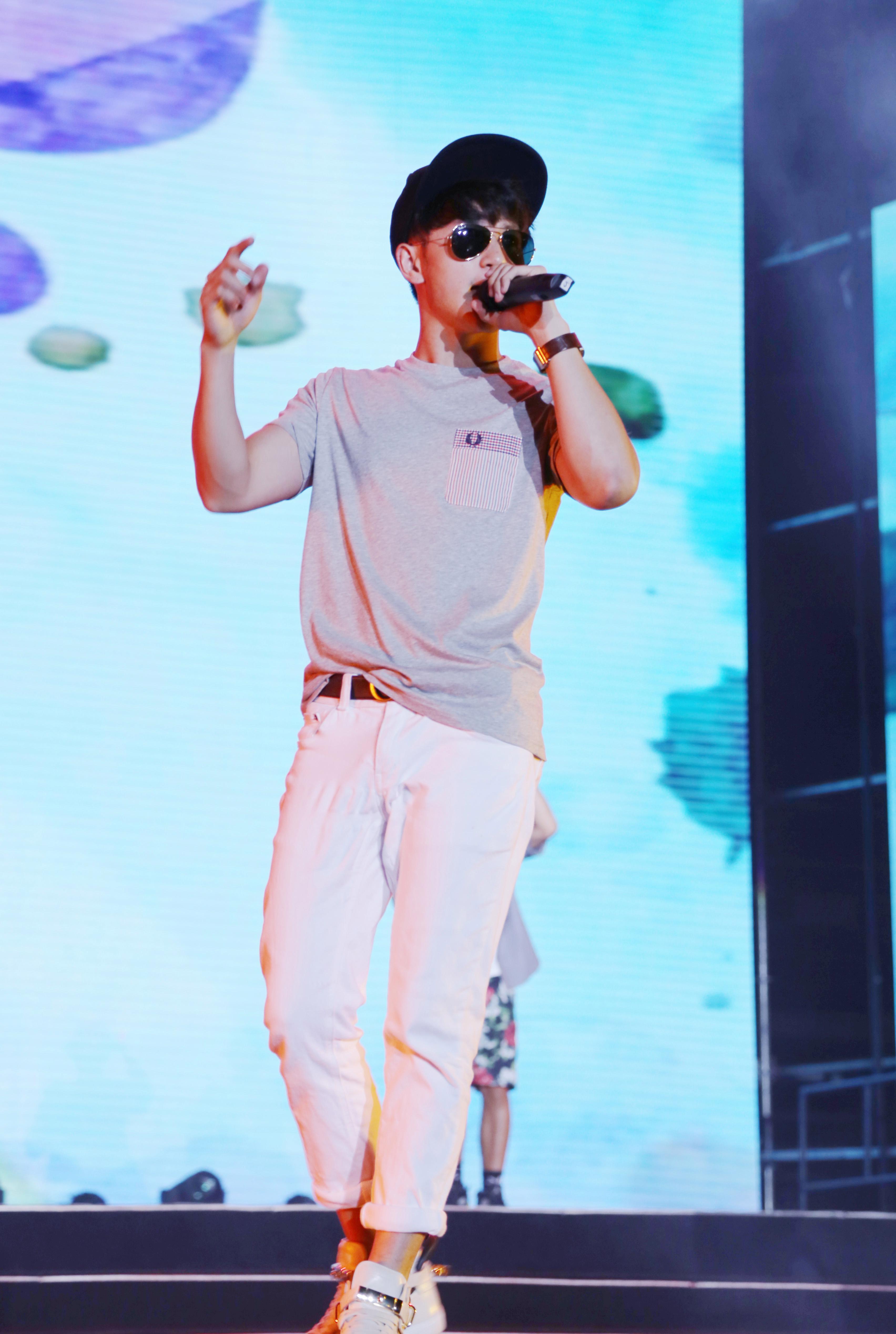 分析！刘洲成qq“高情逸态”