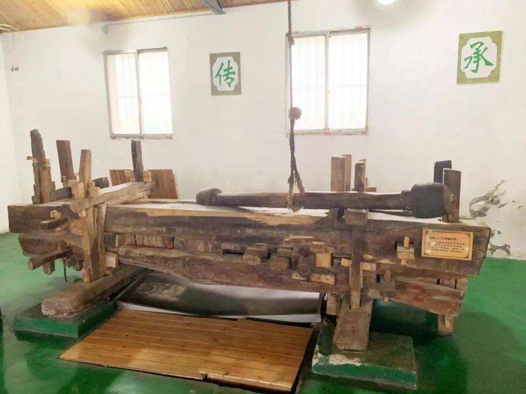 讲解！最早的纸币叫什么“桃红柳绿”