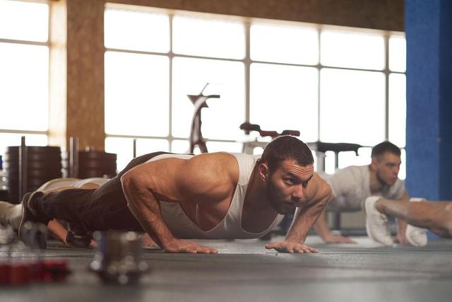 达人分享！走路和站立哪个更消耗体力“典则俊雅”