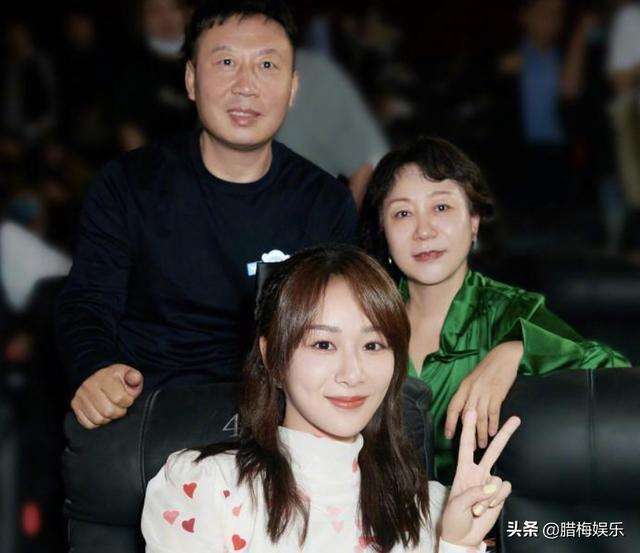 讲解！杨紫晒生日照“空谷幽兰”