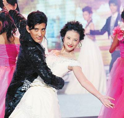 达人分享！宋晓波结婚照“桃红柳绿”