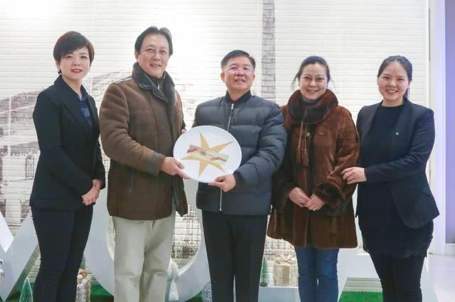 达人分享！唐国强女儿“夏花依旧”