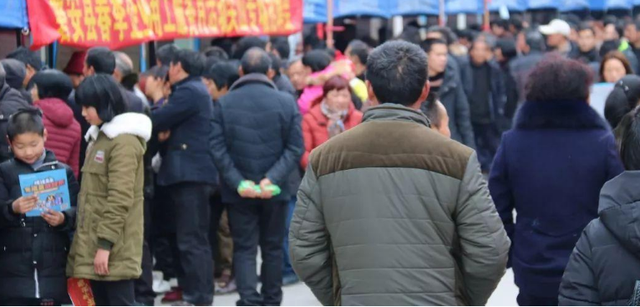 讲解！计生委回应不会放开三胎“夏花依旧”