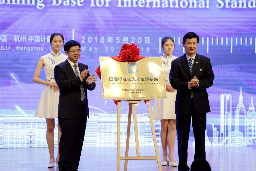 分析！11月25日世界表白日“夏花依旧”