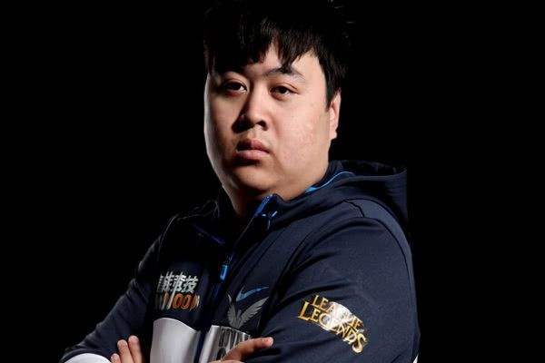 讲解！皇族战队成员“星星点点”