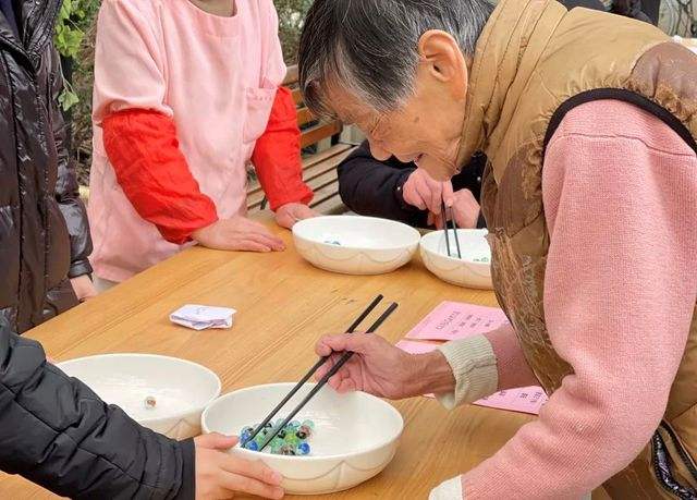 达人分享！正月十五灯谜大全及答案儿童“高情逸态”