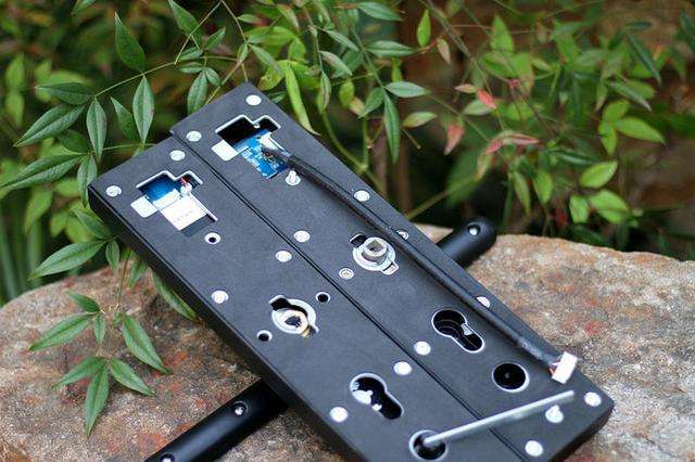 达人分享！小益指纹锁为什么这么便宜“一抹红尘”