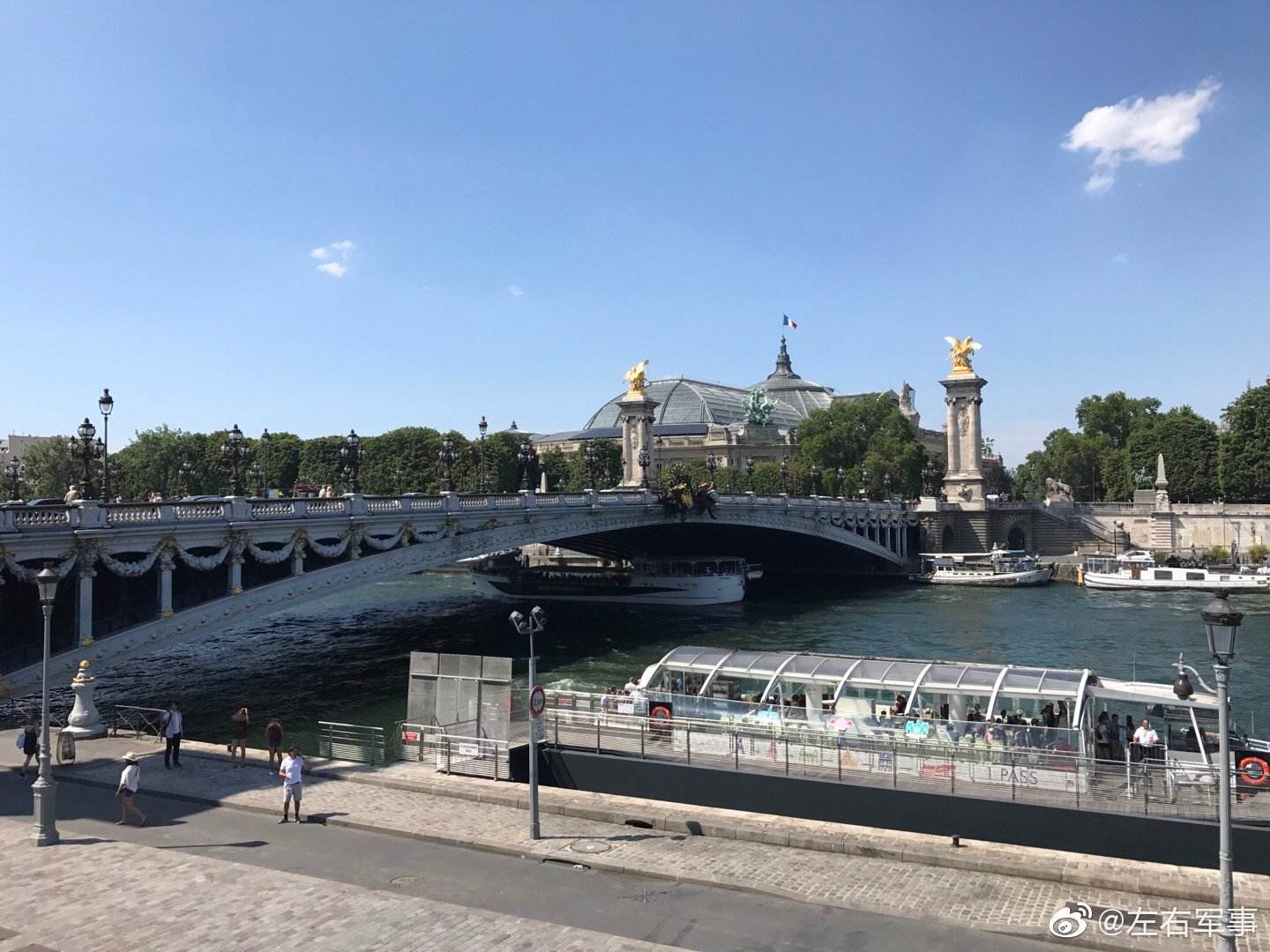 详情！塞纳河边的悲伤“郢中白雪”