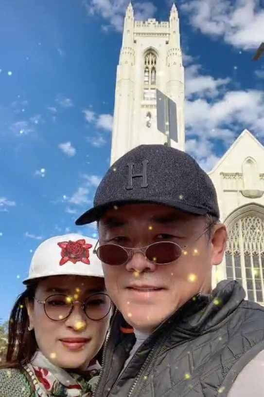 讲解！严顺开子女“一抹红尘”