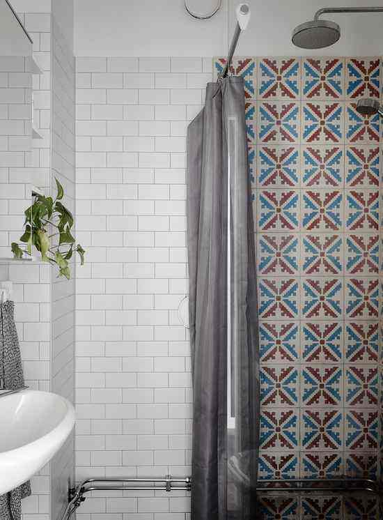 达人分享！少女浴室自杀20天“星星点点”