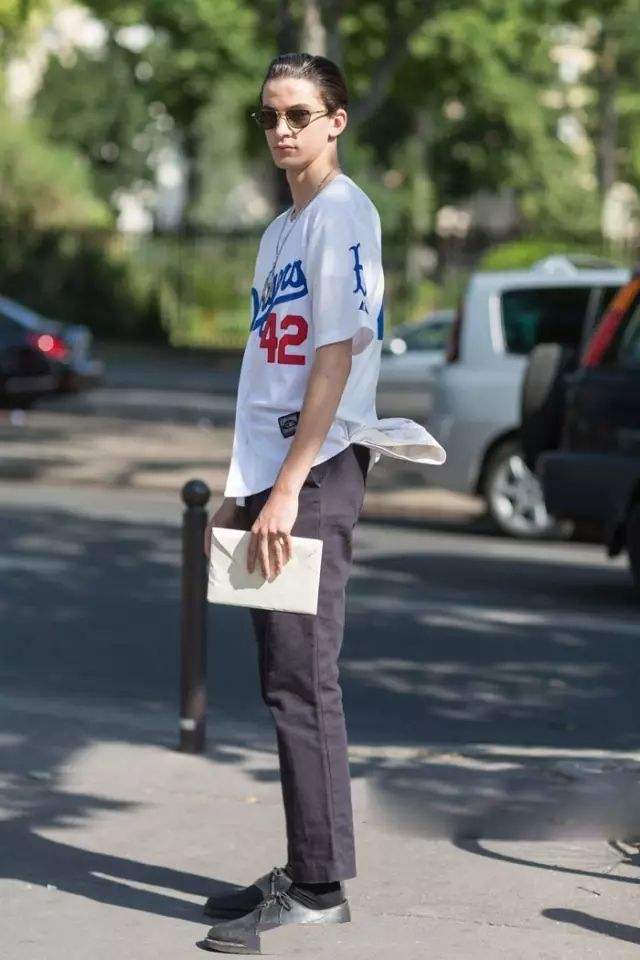 达人分享！男星露鸟“典则俊雅”