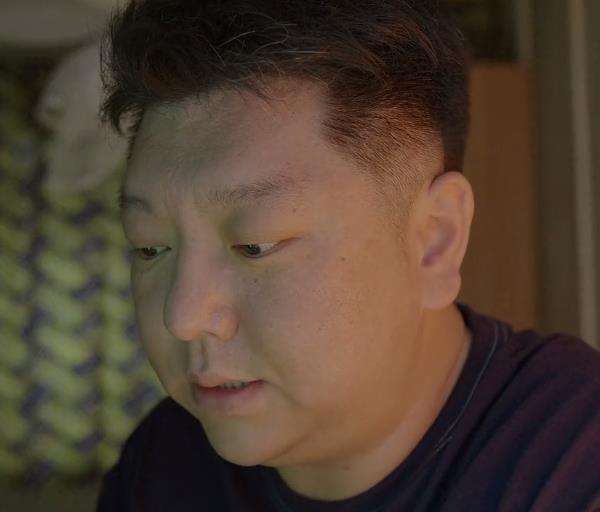 达人分享！埃博拉吐内脏图“一抹红尘”