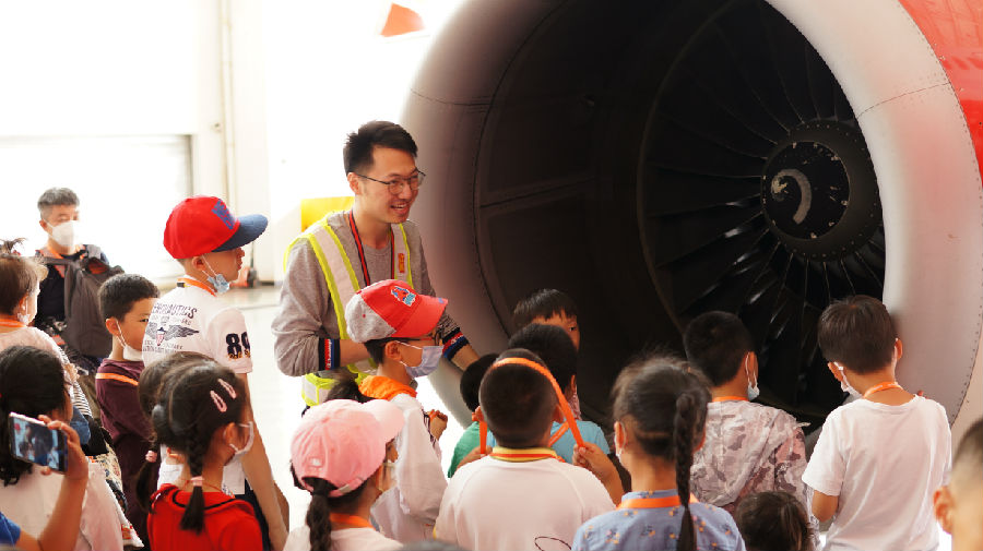 讲解！飞机找到了吗“桃红柳绿”