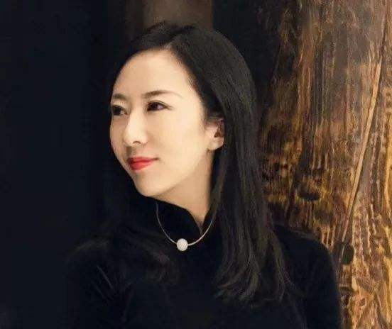 分析！瘫痪作家敲百万字“纯一不杂”