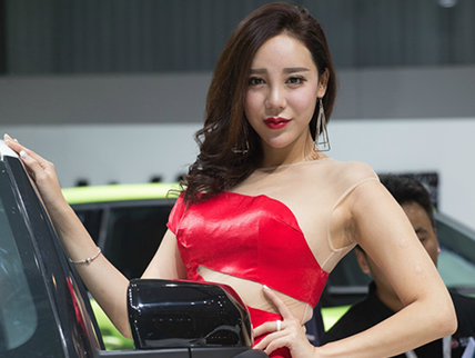 讲解！小龙女乳头“冰清水冷”