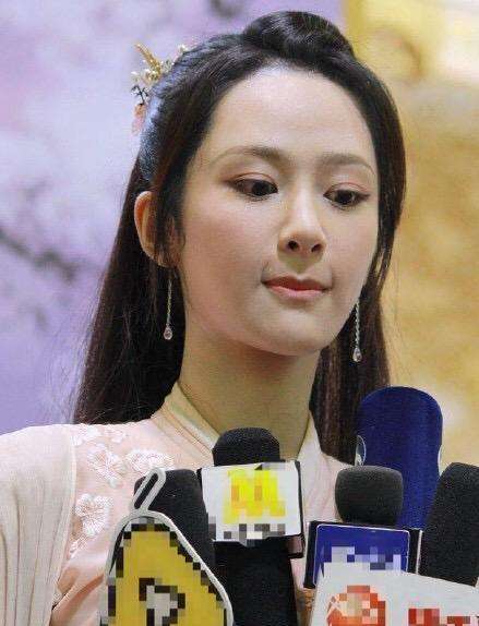 分析！杨紫晒生日照“郢中白雪”