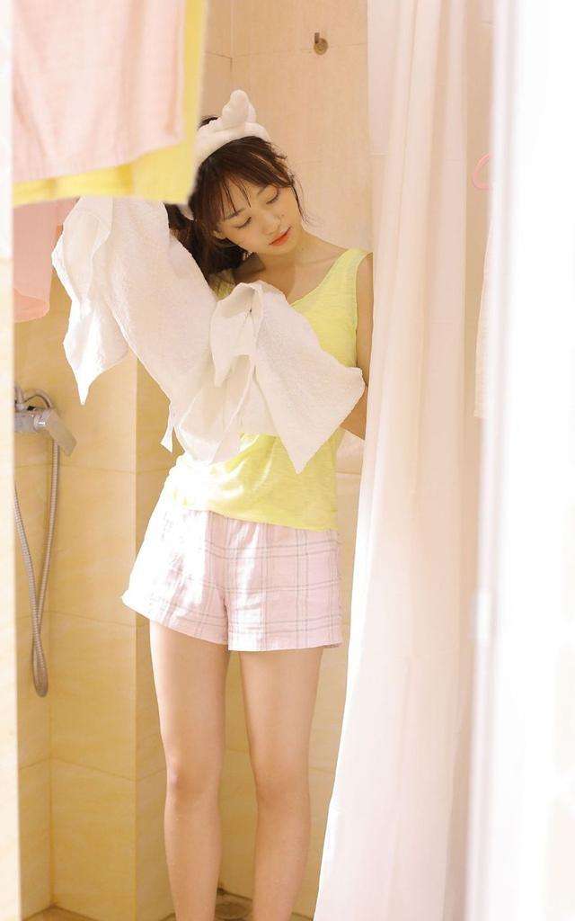 讲解！少女浴室死亡二十天“空谷幽兰”