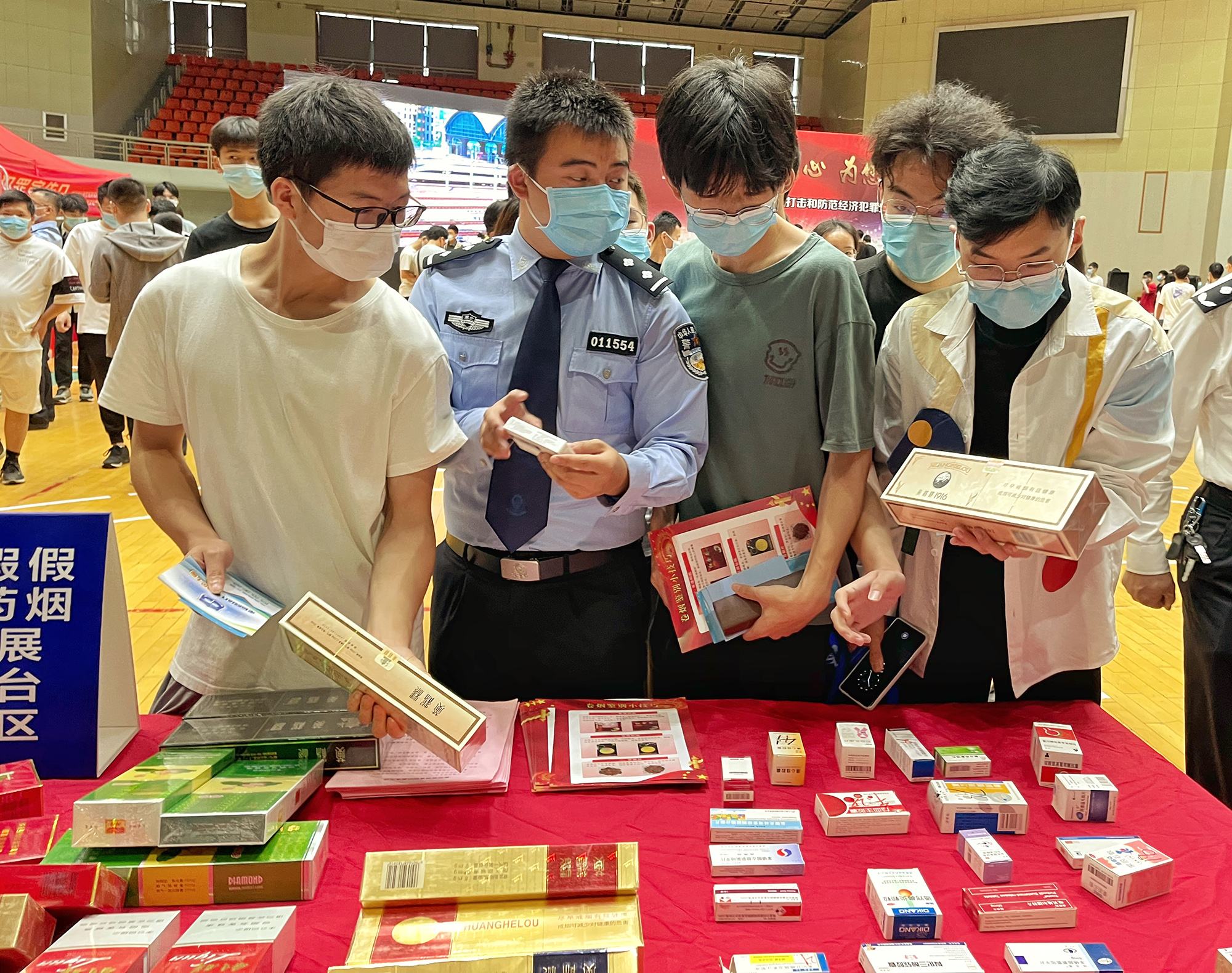 讲解！万家灯火王旭东“冰清水冷”