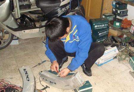 分析！电动车电池修复器“冰清水冷”