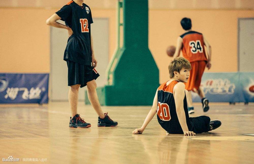 讲解！梁君诺新浪微博“典则俊雅”