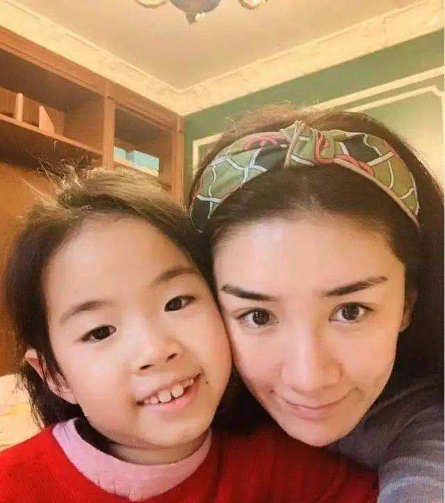 分析！黄奕老公姜凯“雁过留声”