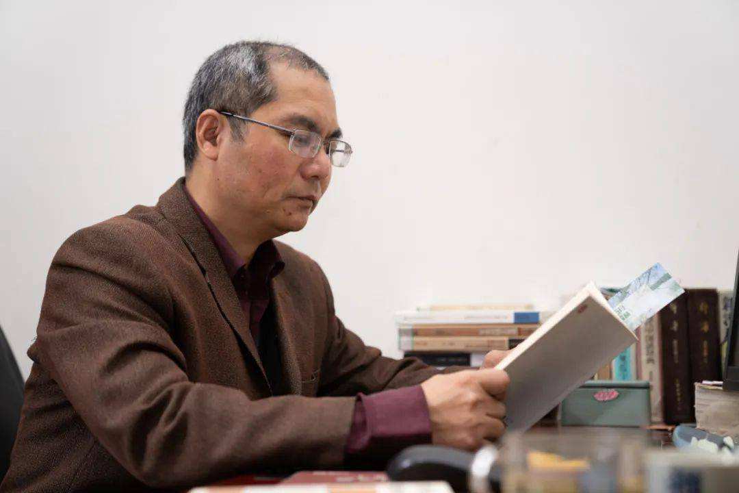 达人分享！时差七小时李倩妮现状“典则俊雅”