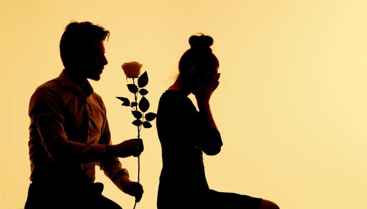 分析！谈恋爱时候男生到处摸“冰清水冷”