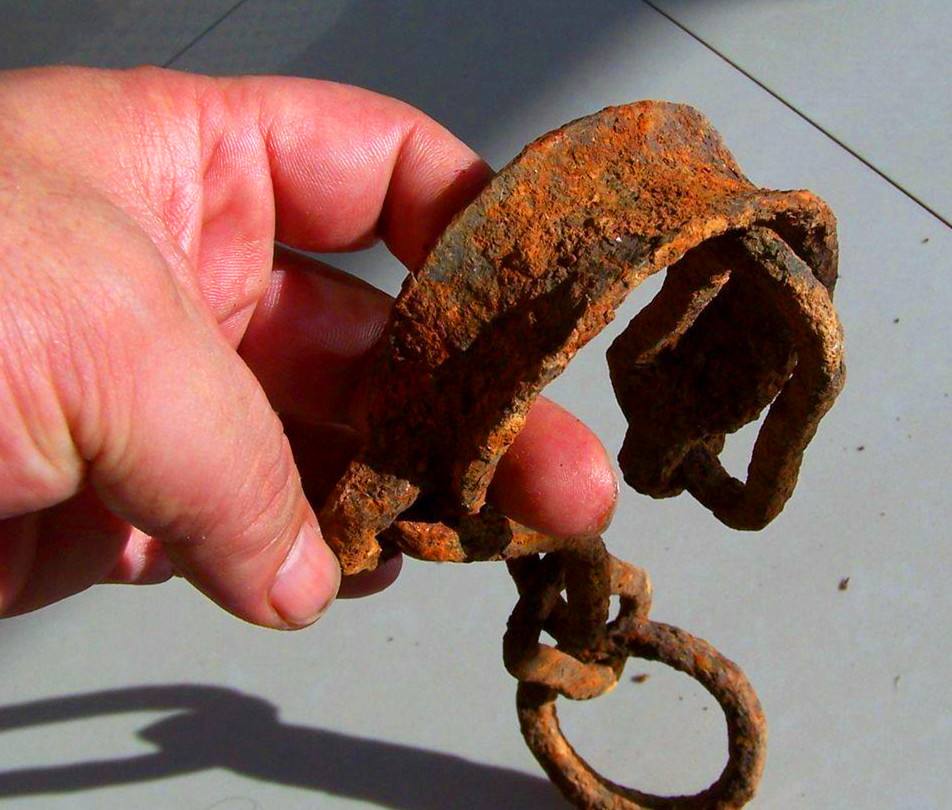 分析！手铐脚镣枷锁