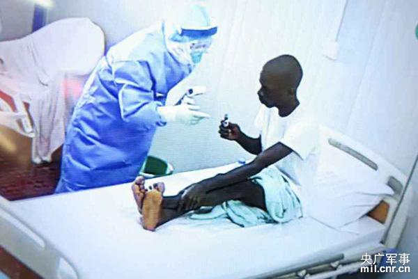 讲解！埃博拉病人融化图片“星星点点”