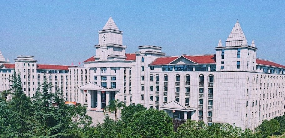 讲解！四川最低分的二本大学“一抹红尘”
