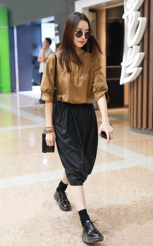 讲解!董洁实际身高“夏花依旧” 讲解!董洁实际身高“夏花依旧”