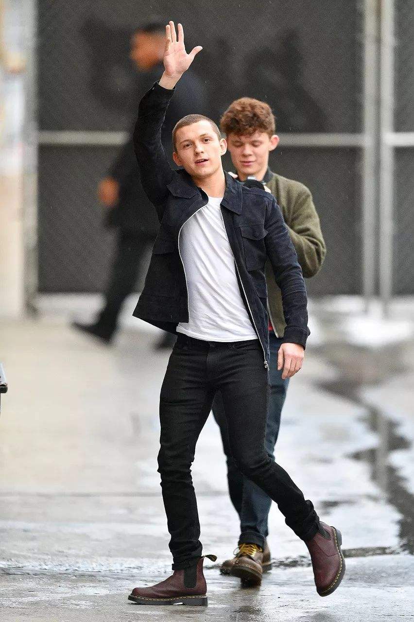 达人分享！男星露鸟“桃红柳绿”