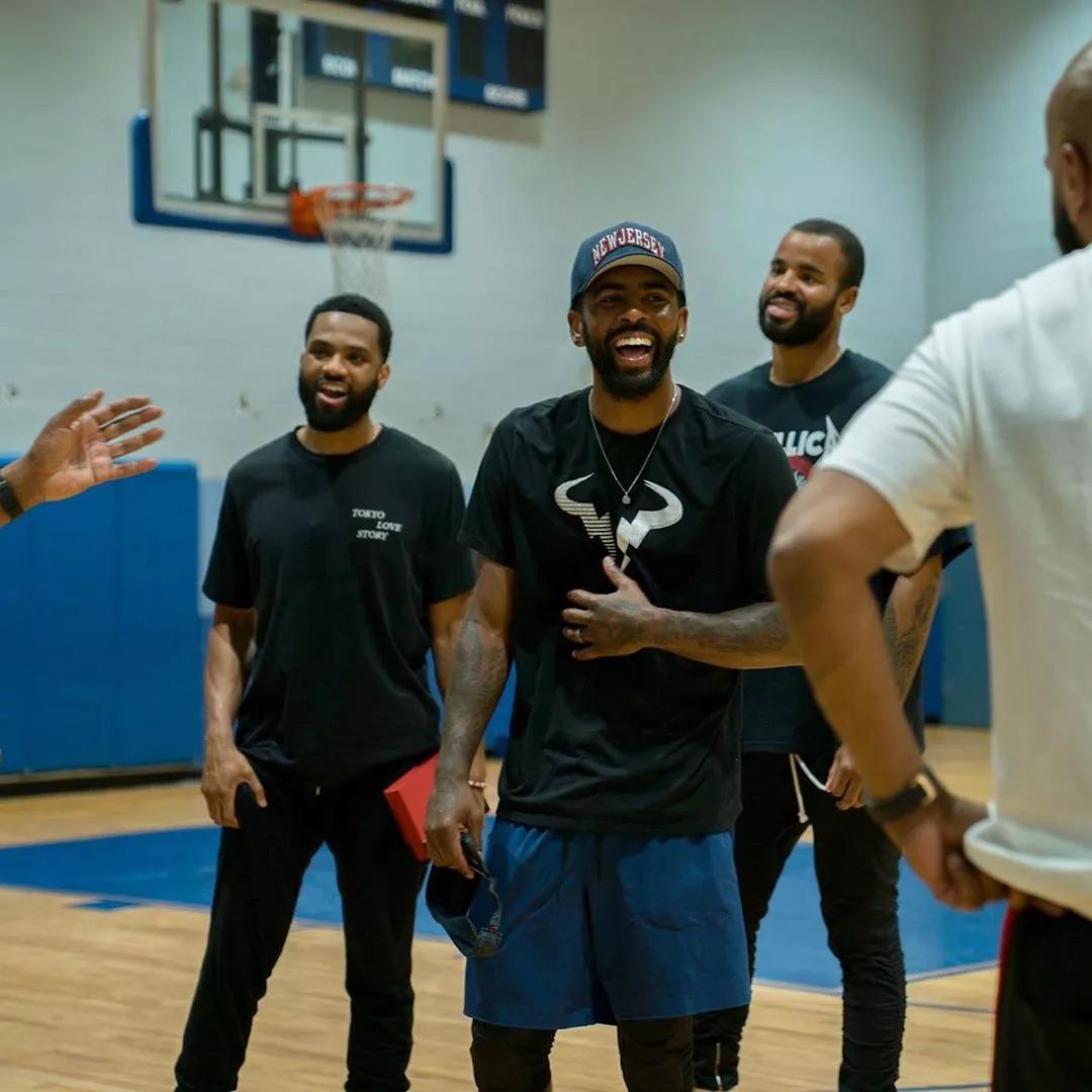 达人分享！欧文签约篮网“高情逸态”