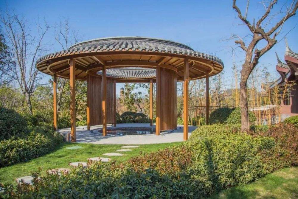 达人分享！菲尼克斯被逮捕“桃红柳绿”