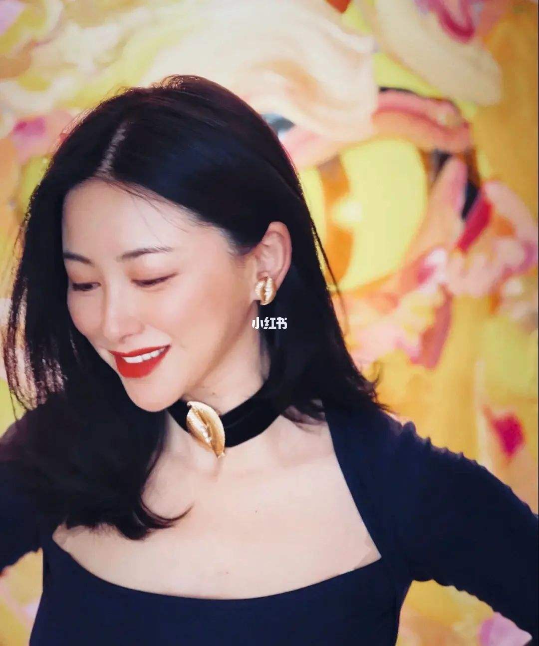 讲解！上海女主播朱珠“空谷幽兰”