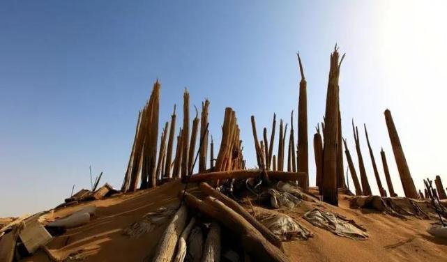 分析！古楼兰美女“一抹红尘”