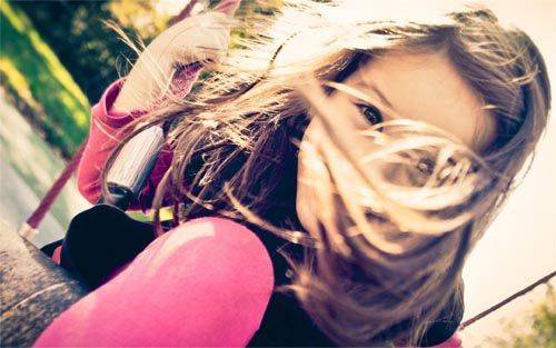 分析！家芙纳恬静“一抹红尘”