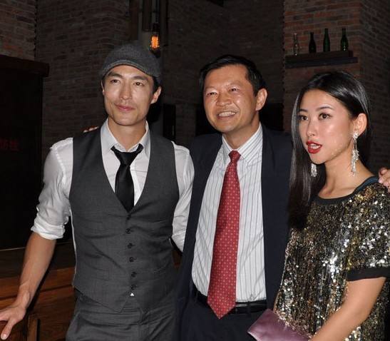 分析！上海女主播朱珠“夏花依旧”