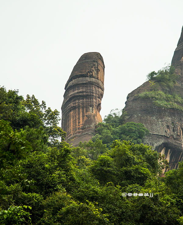 达人分享！交头接耳这个成语出自哪部作品“空谷幽兰”