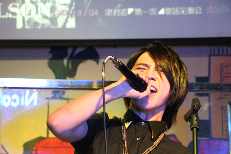 讲解！梁君诺图片“冰清水冷”