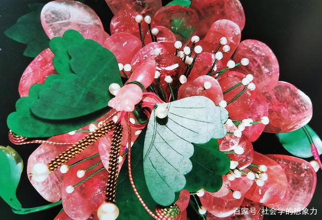 详情！女人的心是玻璃做的“桃红柳绿”