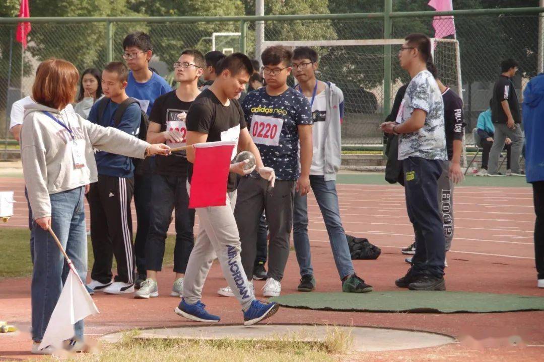 分析！铅球技巧“郢中白雪”