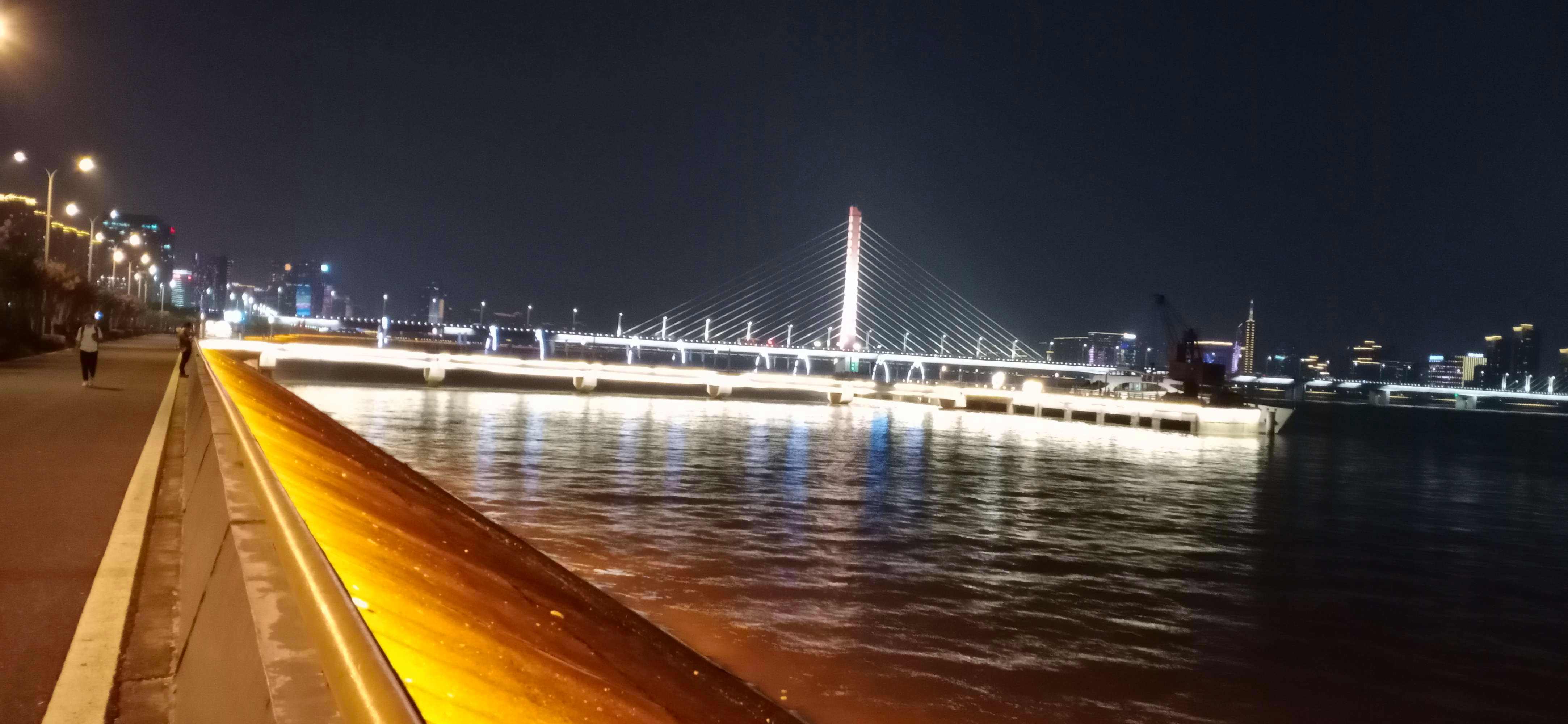 分析！钱塘江三桥“一抹红尘”