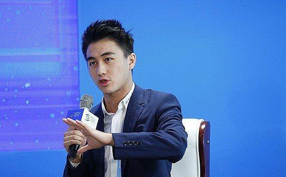 讲解！何猷君回应上热搜